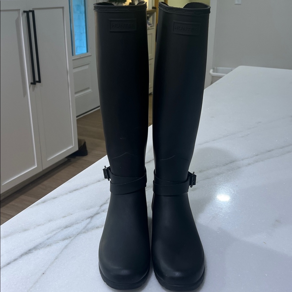 Hunter Original Tall Riding Rain Boots Black Matte Adjustable Strap Women’s 8